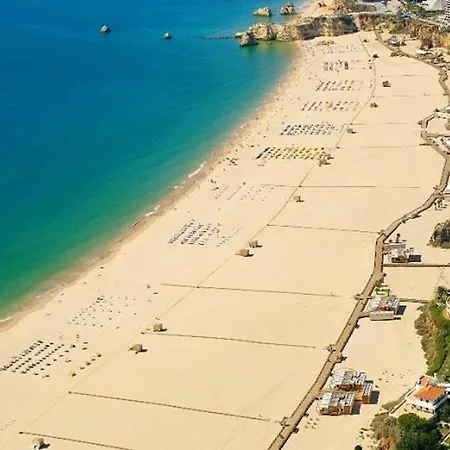 Welcoming 55 Sqm In With Garden View Apartment Portimao