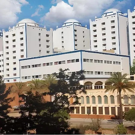 Welcoming 55 Sqm In With Garden View Apartment Portimao