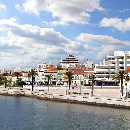 Welcoming 55 Sqm In With Garden View Portimao