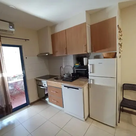 Welcoming 55 Sqm In With Garden View Portimão