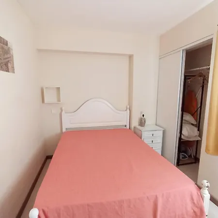 Daire Welcoming 55 Sqm In With Garden View Portimão