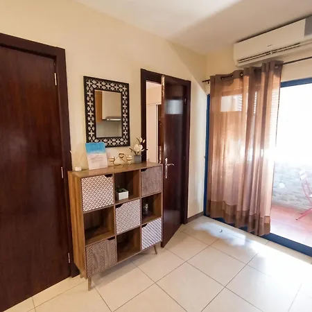Apartment Welcoming 55 Sqm In With Garden View